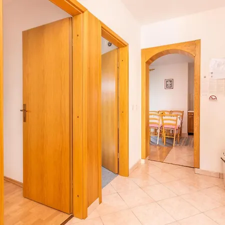 Apartment Lovely In With Wifi Omisalj