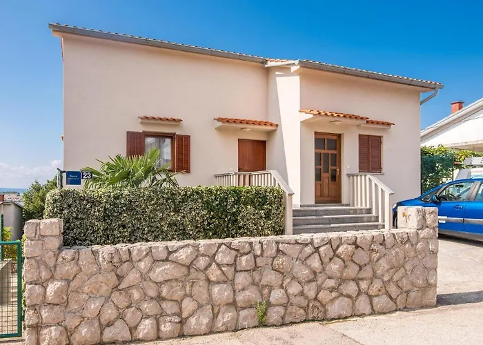 Lovely In With Wifi Apartment Omisalj