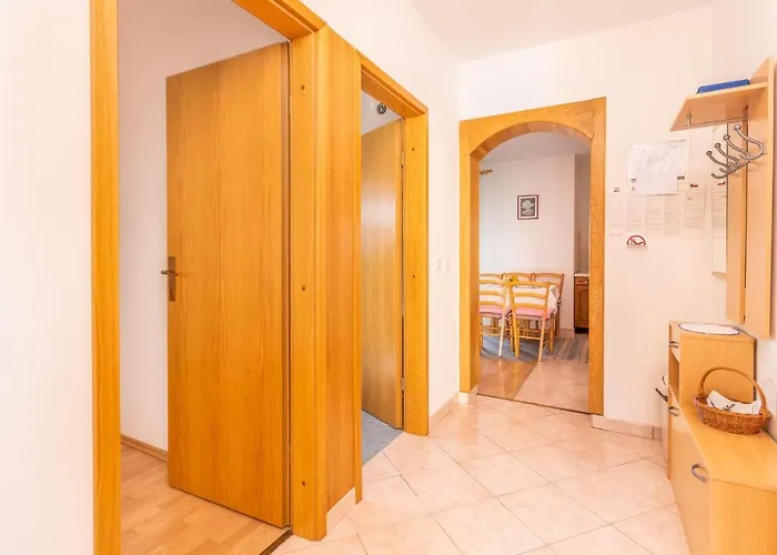 Apartment Lovely In With Wifi Omisalj