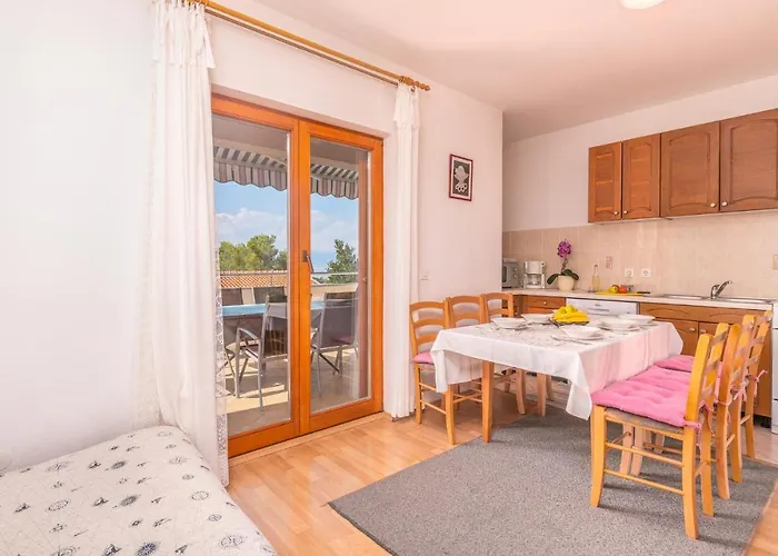 Lovely In With Wifi Omisalj